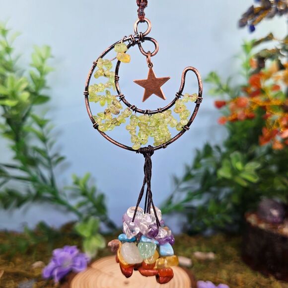 Handmade Peridot Crystal Moon Décor #10 - Picture 1 of 3